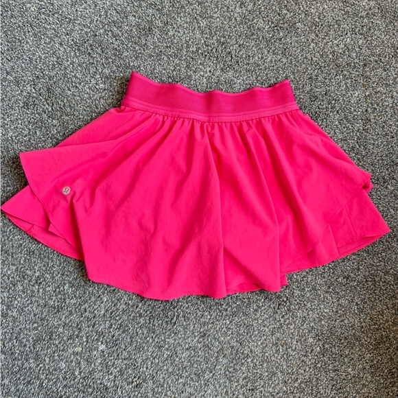 Lululemon coral skirt size 4 - Picture 2 of 4
